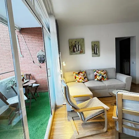 Apartmán Playa Fenals Lujo Relax Y Descanso *